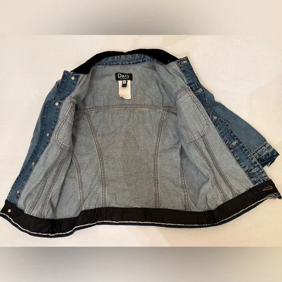 D&G by Dolce & Gabbana Women’s Denim Jacket with Black Velvet Collar - Picture 5 of 7